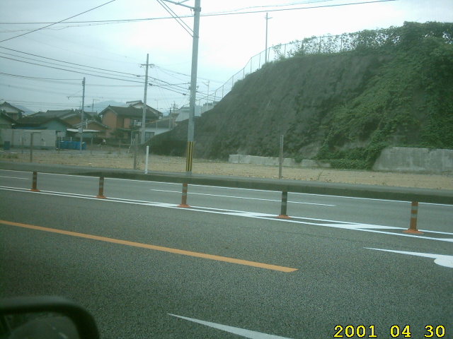 car-battery-gasoline-stand-disappeared-kadogawa.jpg